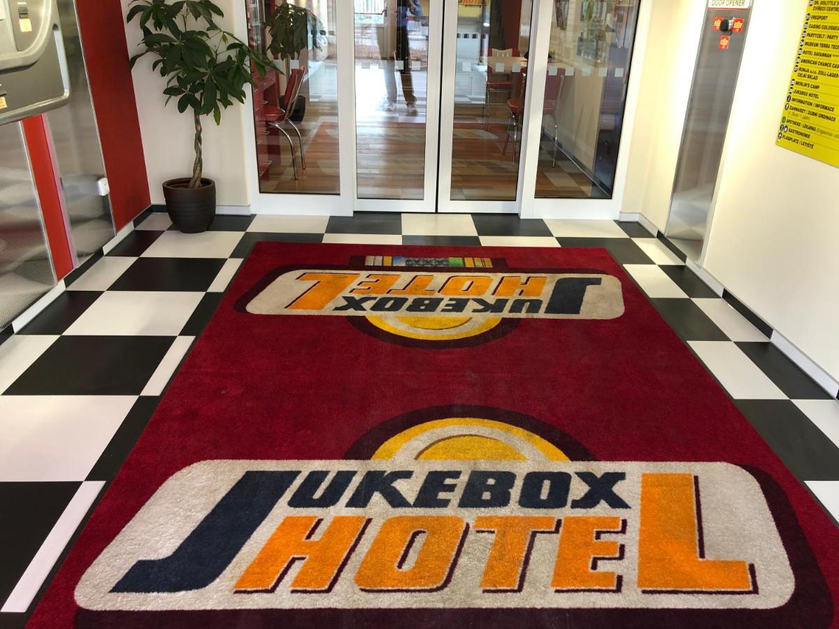 Jukebox Hotel Znojmo Eksteriør billede
